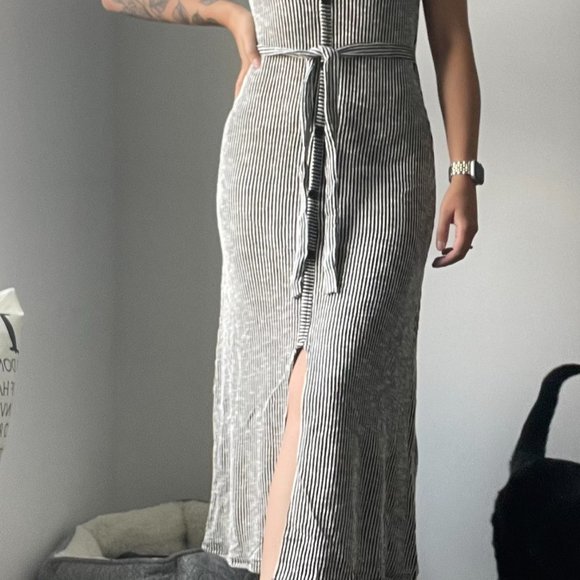 Striped Maxi Dress - Picture 5 of 5